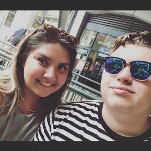 Meet your Posher, Calebndamaris